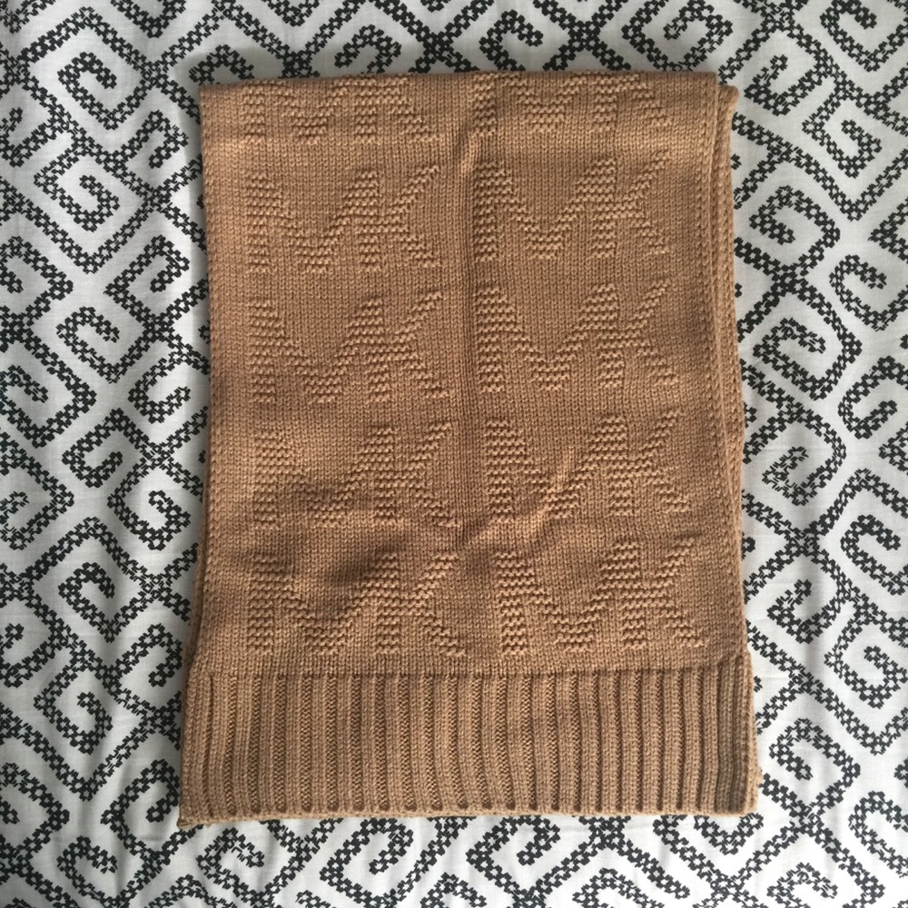 Michael Kors scarf